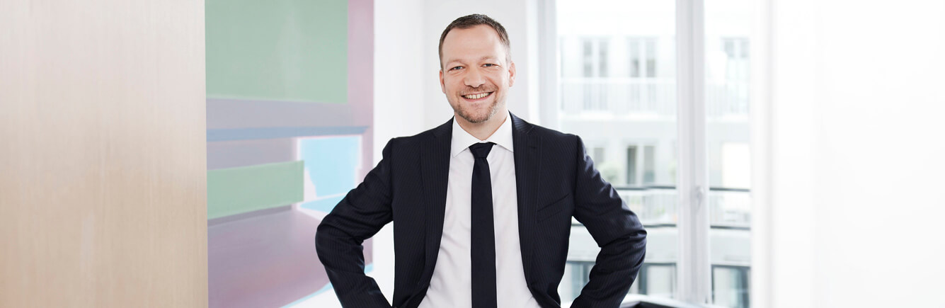 Der Auftraggeber ist nicht grundsätzlich verpflichtet, bereits mit Auftragsbekanntmachung den Vertragsentwurf bereit zu stellen.